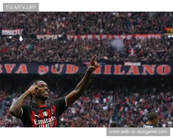 AC米兰直塞穿透，莱奥单刀回拉后射进