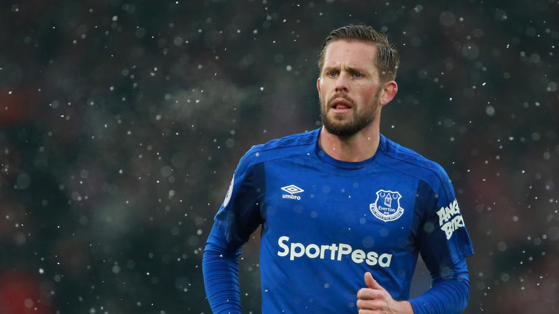 爱游戏体育平台-卢卡·乌兰多蝶泳展现大将风范