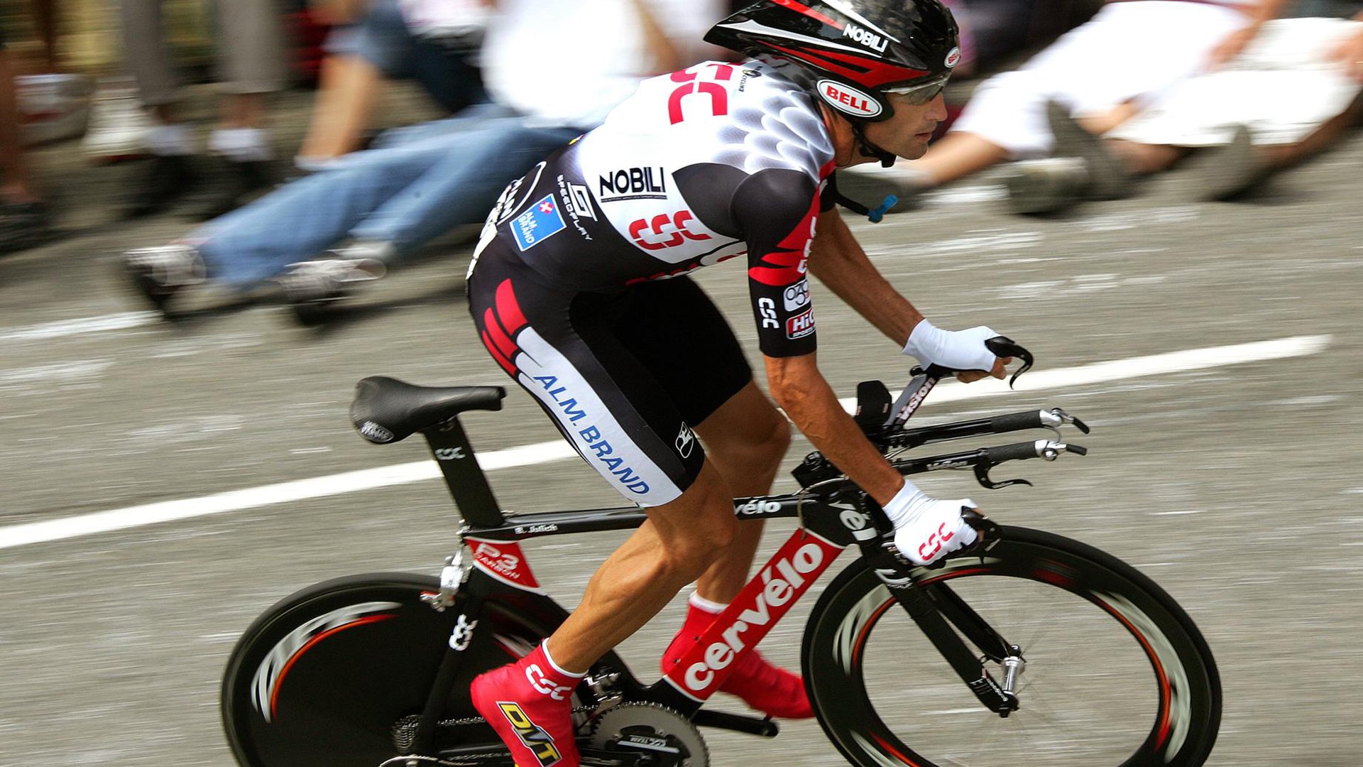 世界杯新周期：推动更多国家电视台提供“无解说纯现场声”频道